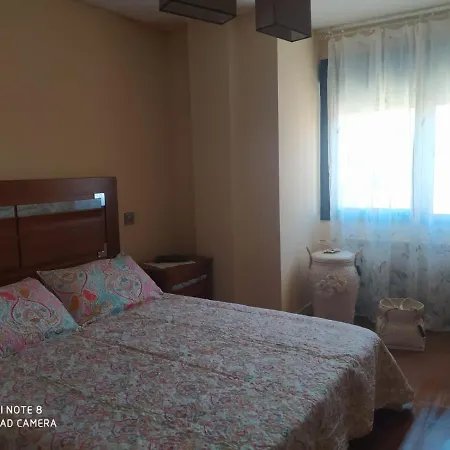 Casa Flores Las Navas del Marqués